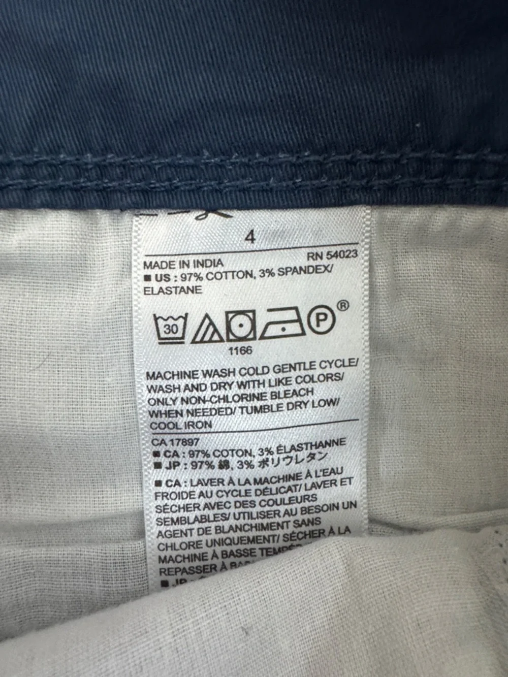 🌼BANANA REPUBLIC🌼 Mid-Rise Navy Chino Shorts, Size 4 - Picture 3 of 7